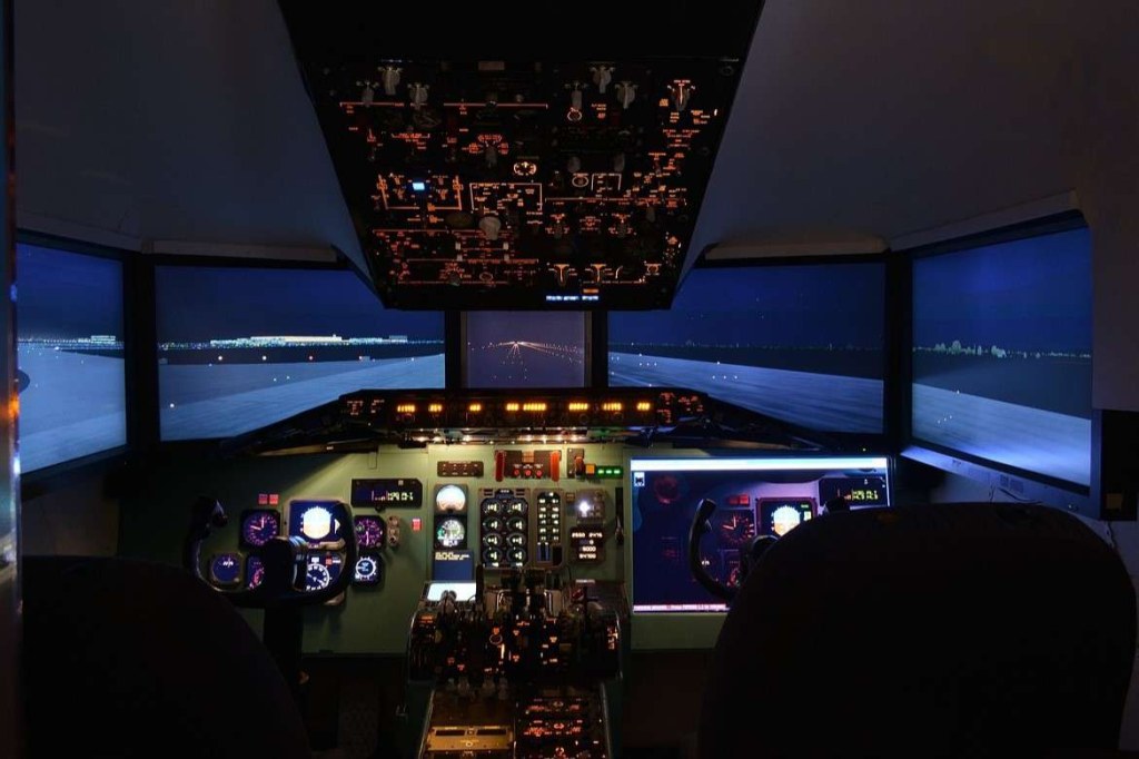 Picture of: Flight Simulator Experience Ellesmere Port  Trackdays.co