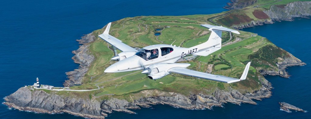 Picture of: Flying Experience Ireland – AFTA- Experience Gifts