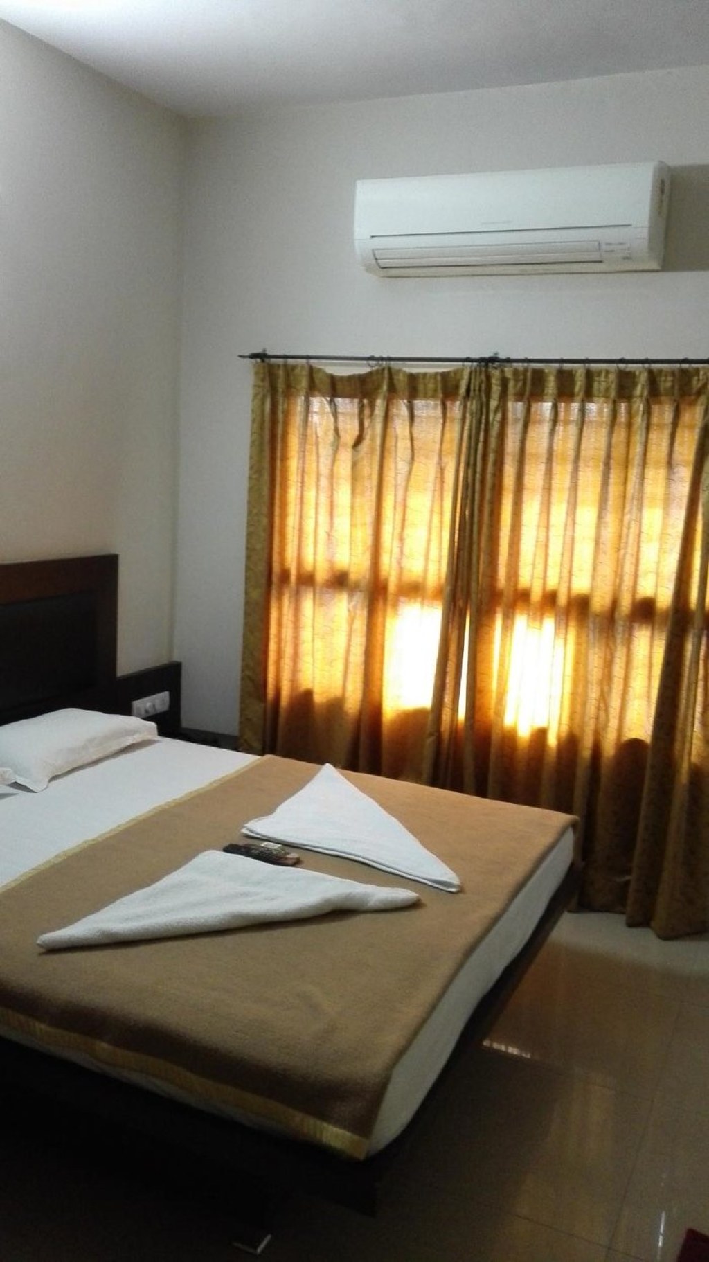 Picture of: HOTEL AIRLINES – Prices & Lodge Reviews (Mysuru (Mysore), India)