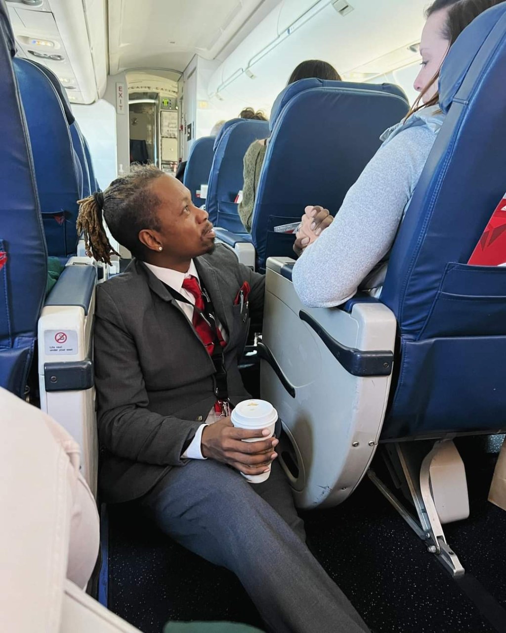 Picture of: This woman was so nervous about flying, so the flight attendant